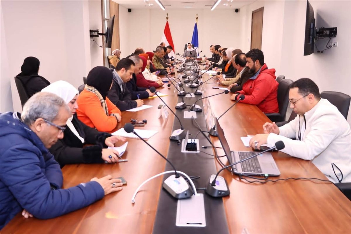 نائب محافظ دمياط تتابع أعمال لجنة الإصحاح البيئي