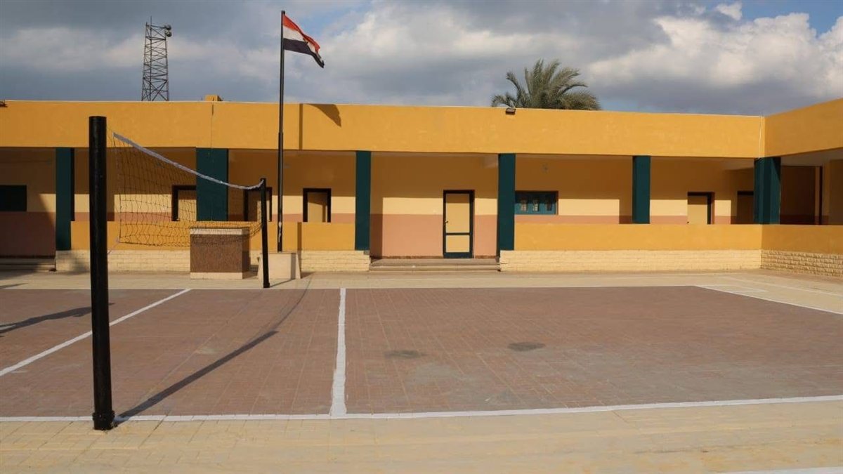 مدرسة التحرير بالقنطرة غرب تضم 18 فصلًا