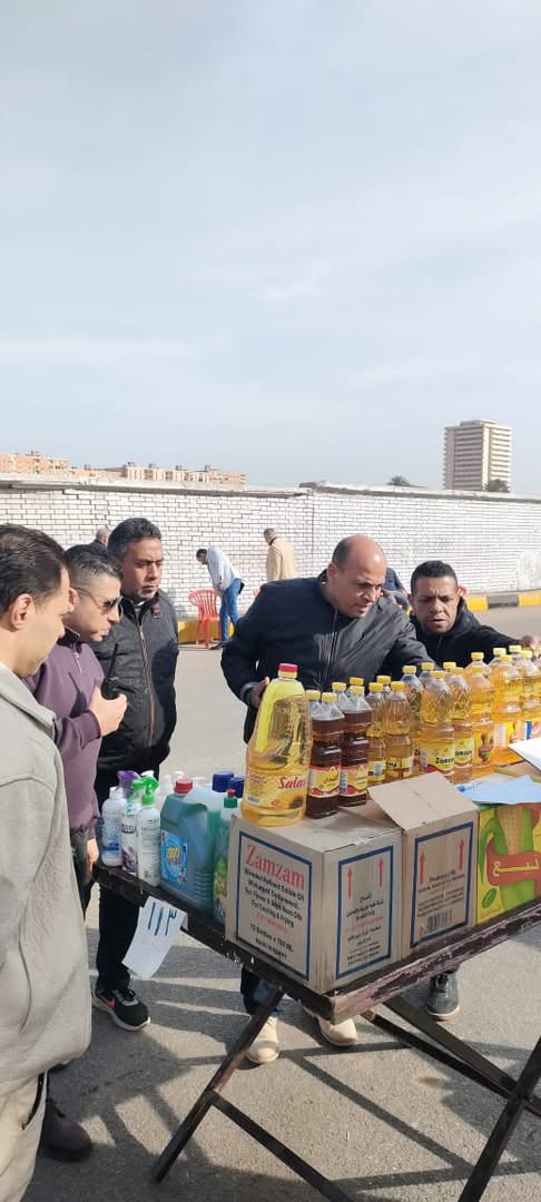 محافظ الجيزة يتابع انتظام تشغيل سوق اليوم الواحد بشارع الصوامع