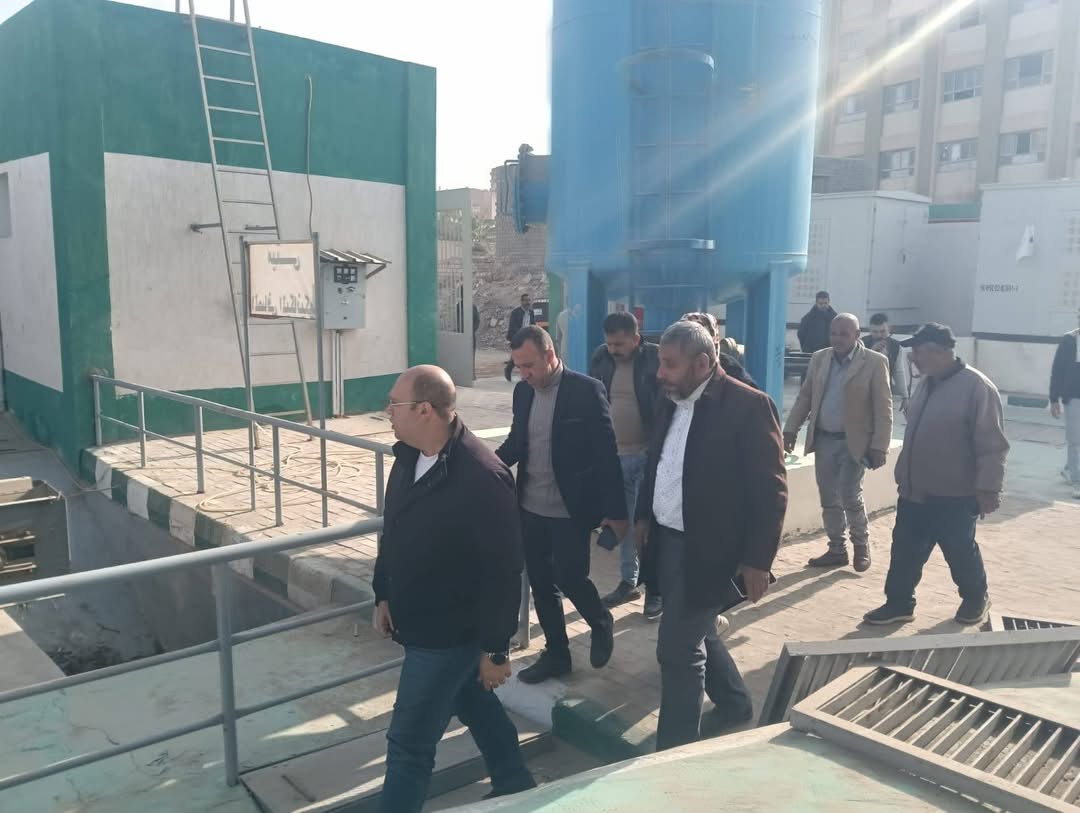جولة ميدانية لنائب محافظ الجيزة لمتابعة محطات الصرف الصحي