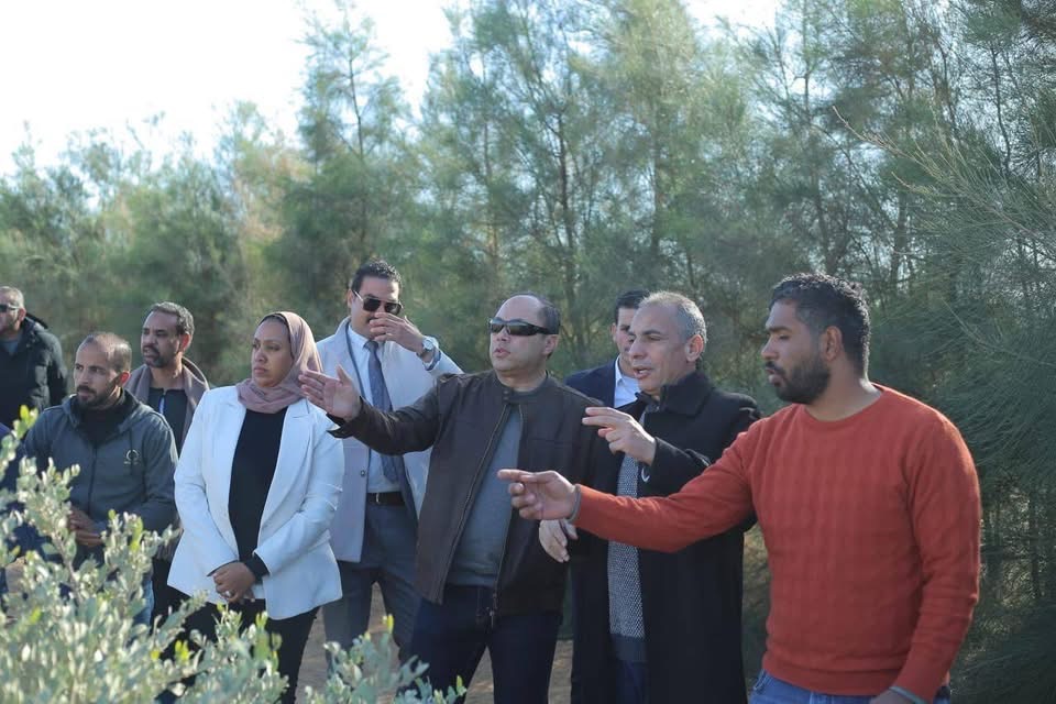 متابعة حصاد الجوجوبا في محافظة البحر الأحمر