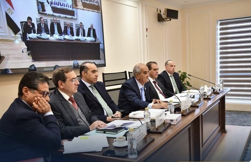 محمود فوزي يستعرض تعديلات قانون الكهرباء بالبرلمان