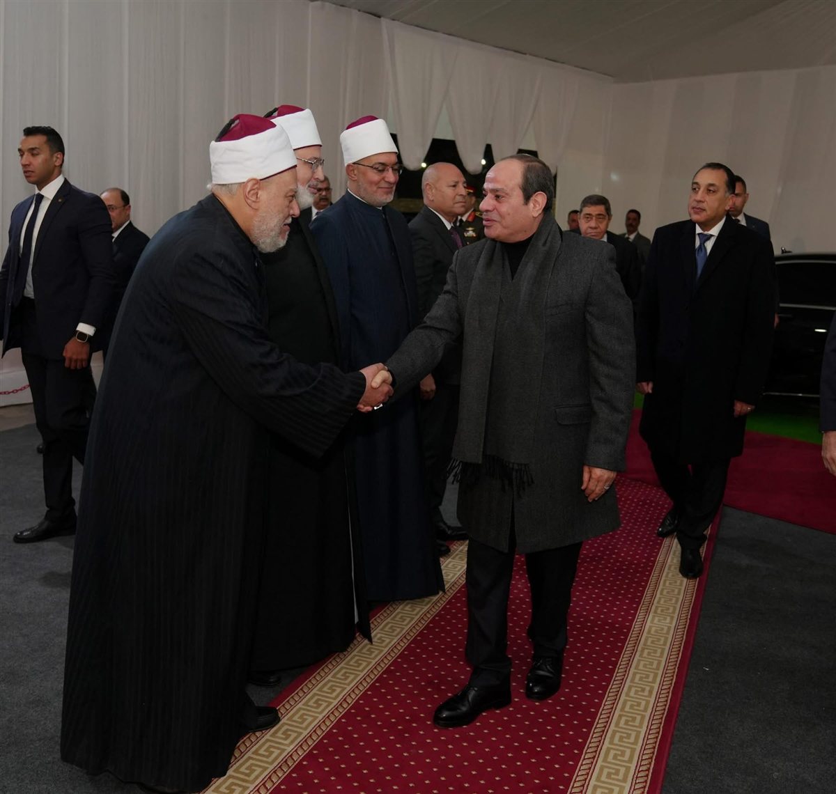 الرئيس السيسي يفتتح مسجد العزيز الحكيم