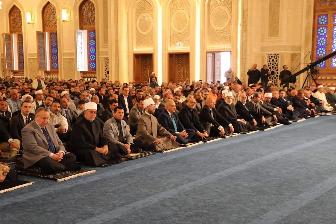 مسجد العزيز الحكيم بالمقطم منارة دينية جديدة