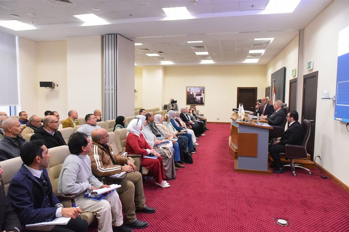 وزير العمل يبحث آليات تفعيل بروتوكول تطوير مراكز التدريب المهني