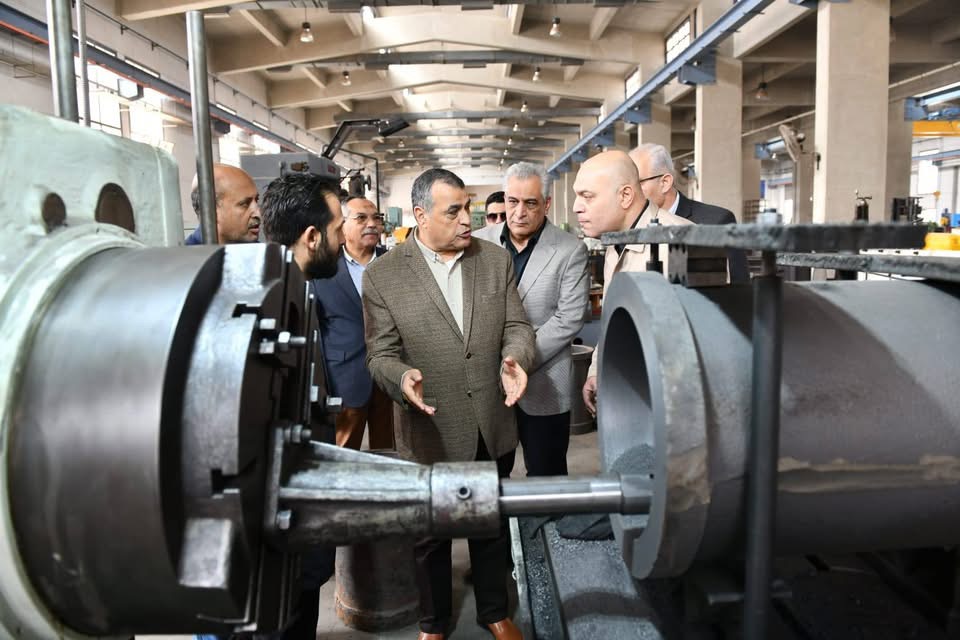 وزير الدولة للإنتاج الحربي يتفقد خطوط إنتاج شركة أبو زعبل