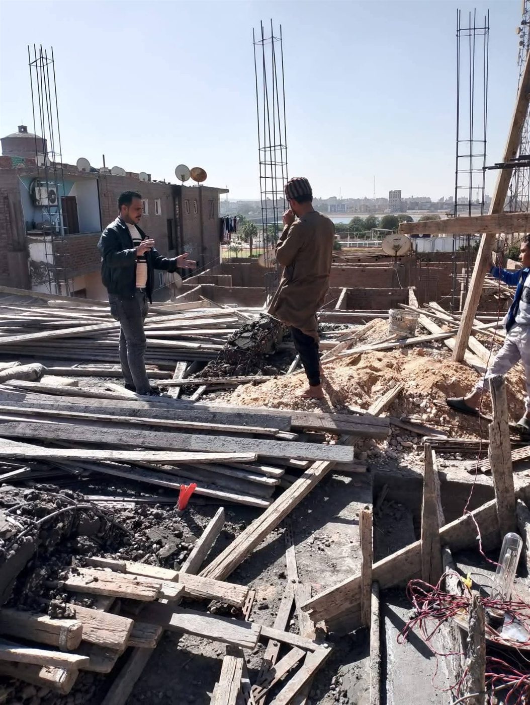 إزالة التعديات على أراضي الدولة والأراضي الزراعية بمحافظة أسيوط
