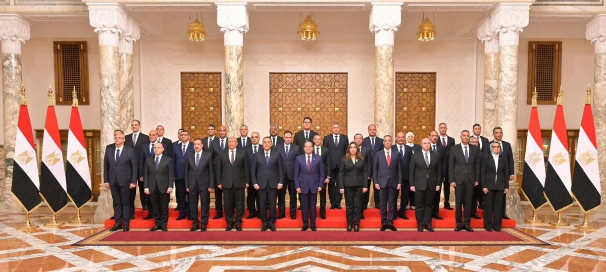 الصورة التذكارية مع المحافظين الجدد 2026