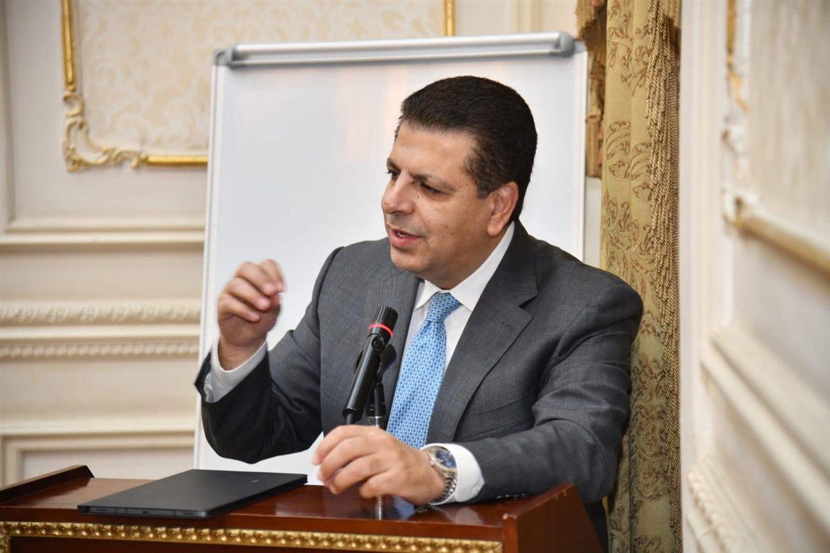 محمود سامي يطالب بتقصي حقائق حول قروض الأنفاق