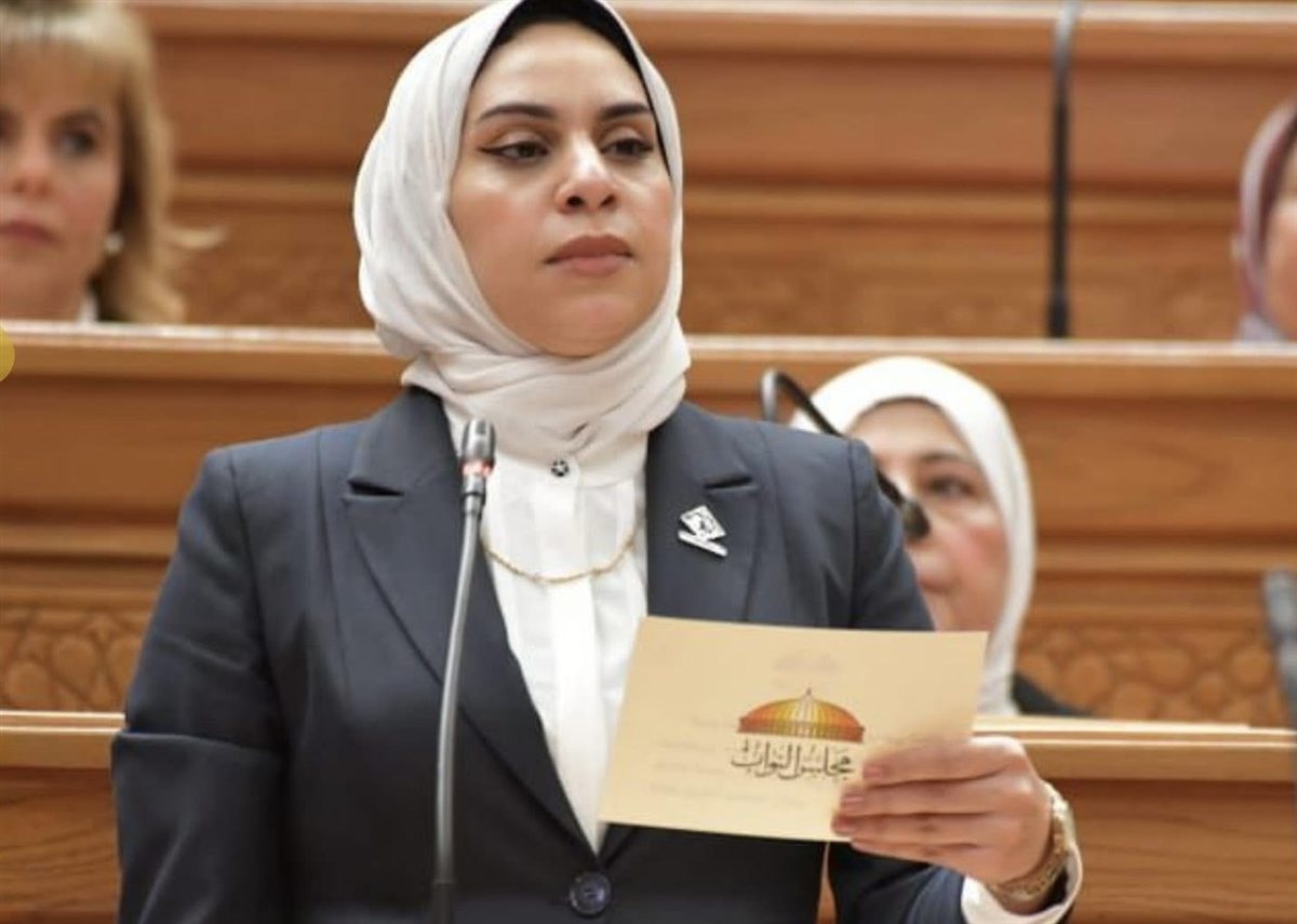 فاطمة عادل تقترح تنظيم العمل وقت الظهيرة صيفًا