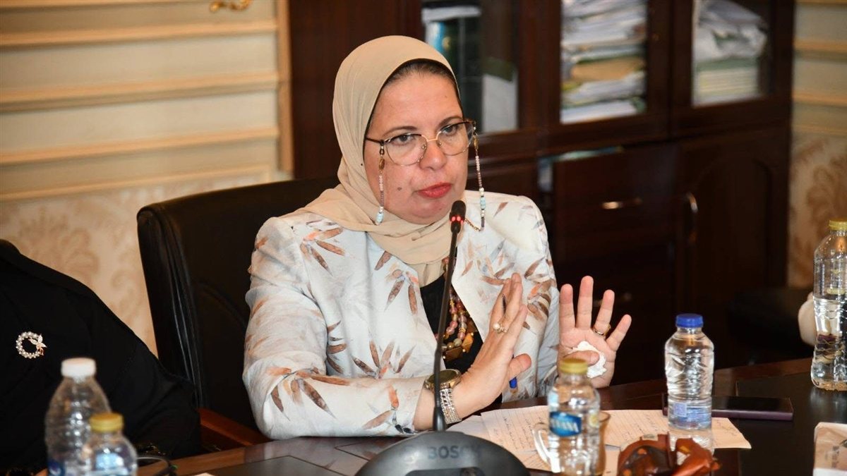 أمل عصفور تطالب بمراجعة آليات حذف بطاقات التموين
