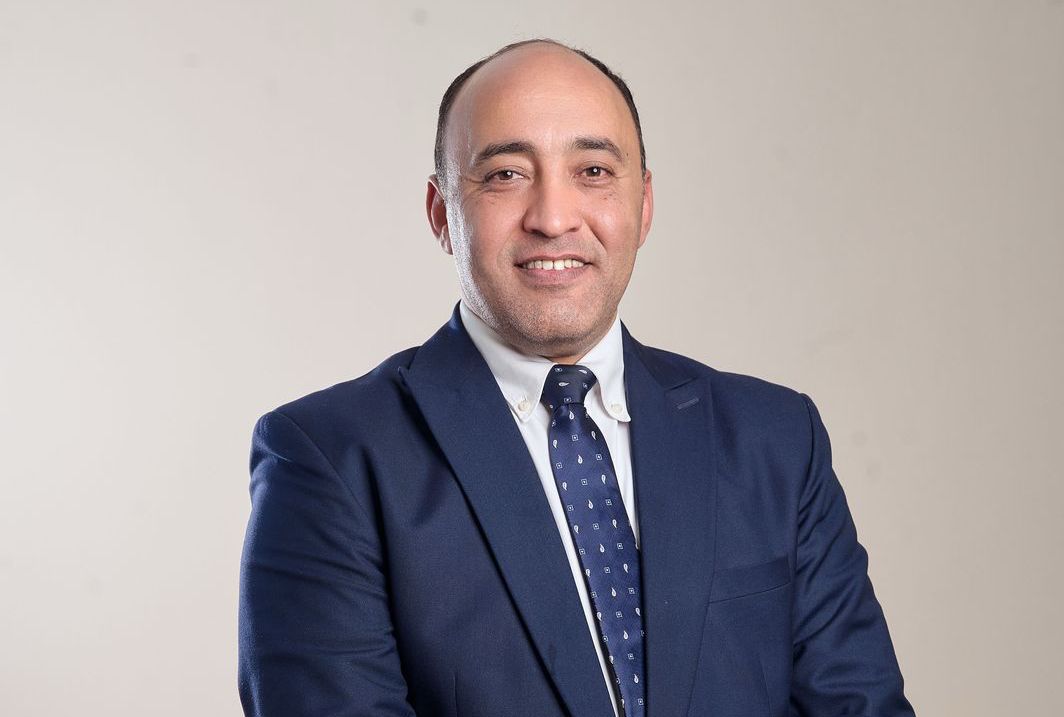 حسام حسن يطالب بضم فروق الأجور للعاملين بشركات مياه الشرب