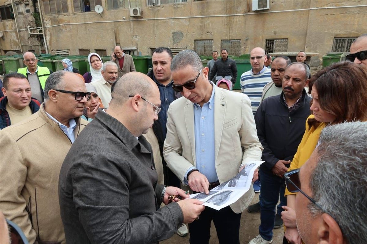 محافظ الجيزة خلال جولته بالبدرشين