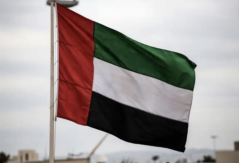 قرار التعليم عن بعد يشمل المدارس والجامعات بالإمارات