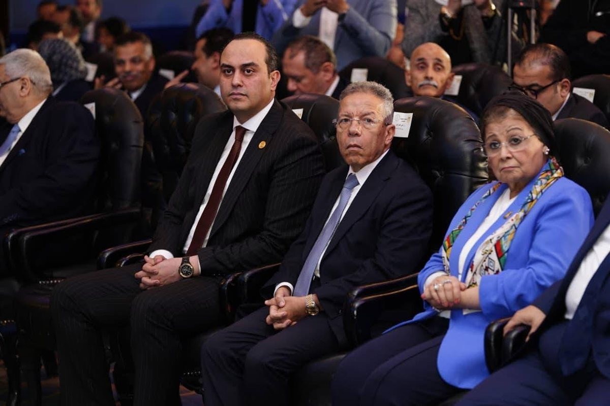 نقيب الأطباء يطالب بتعميم أجور التأمين الصحي الشامل
