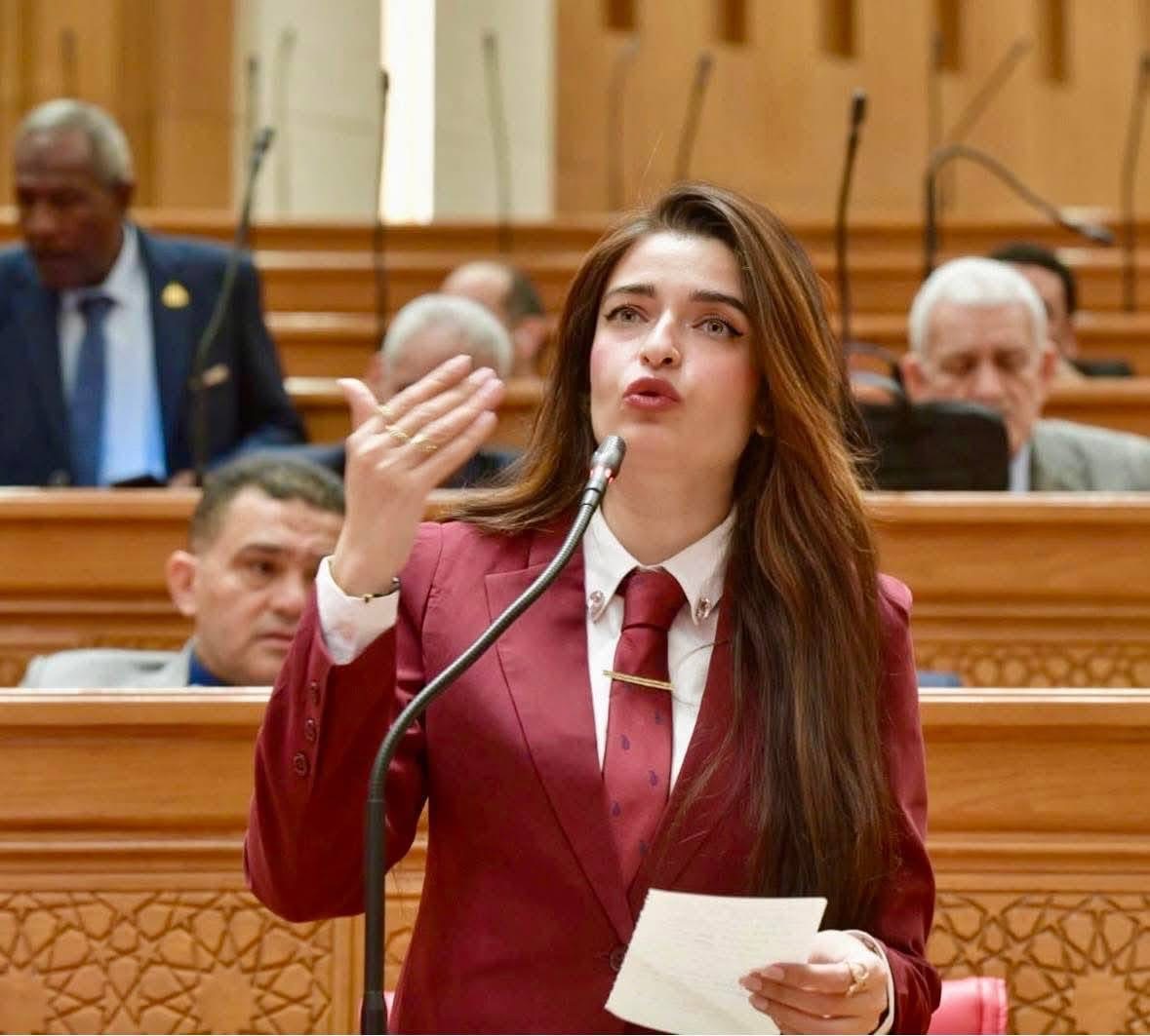 إيرين سعيد تناقش حقوق خريجي العلوم الطبية التطبيقية