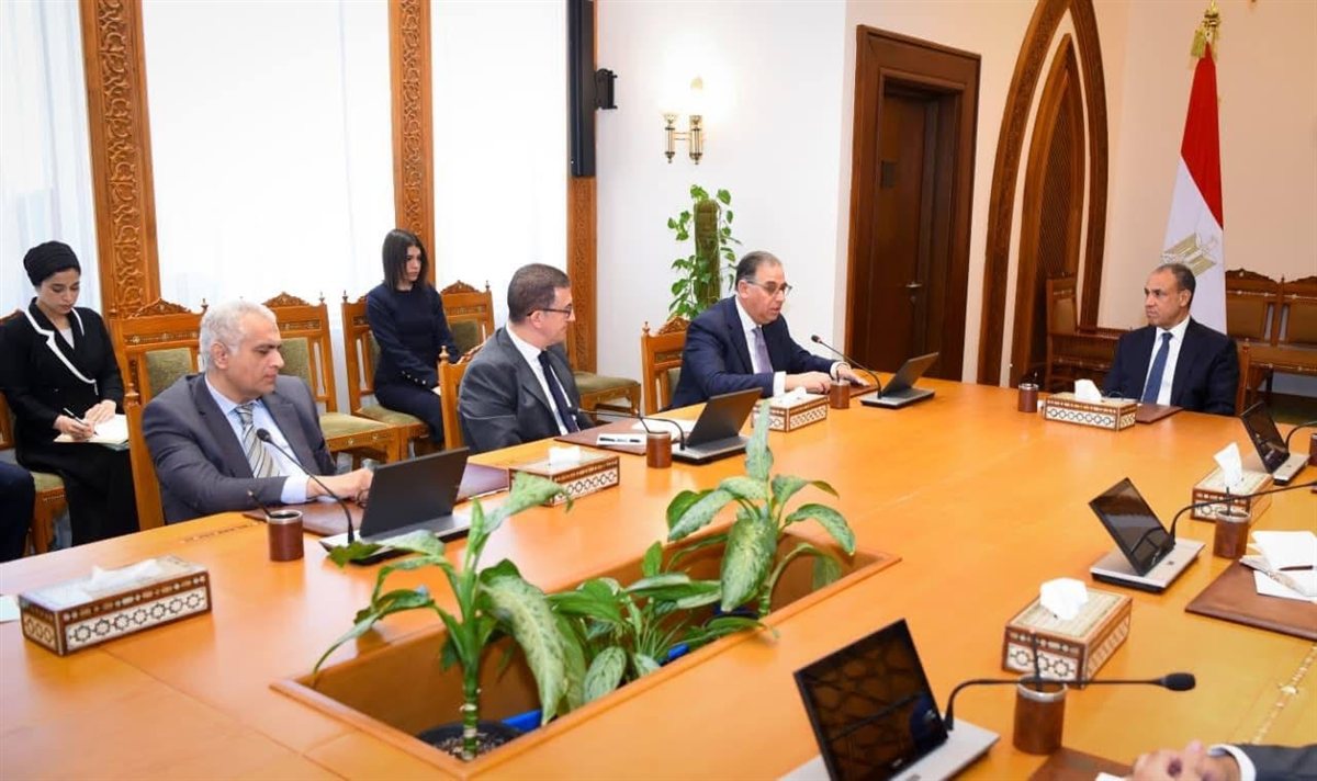 وزير الخارجية يوجه بتكثيف متابعة أوضاع المصريين بالخارج