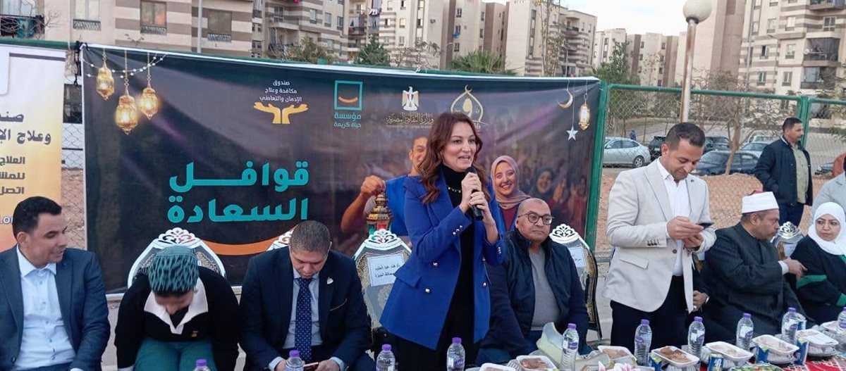 نائب محافظ الجيزة تشارك في تنظيم قافلة السعادة