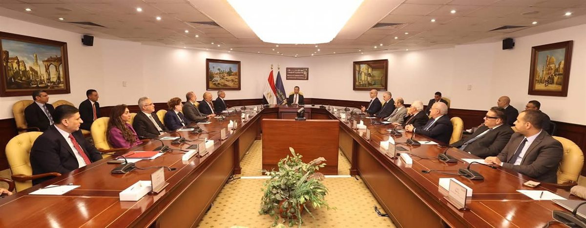 شراكة بين الأكاديمية العربية و«إي آند مصر»