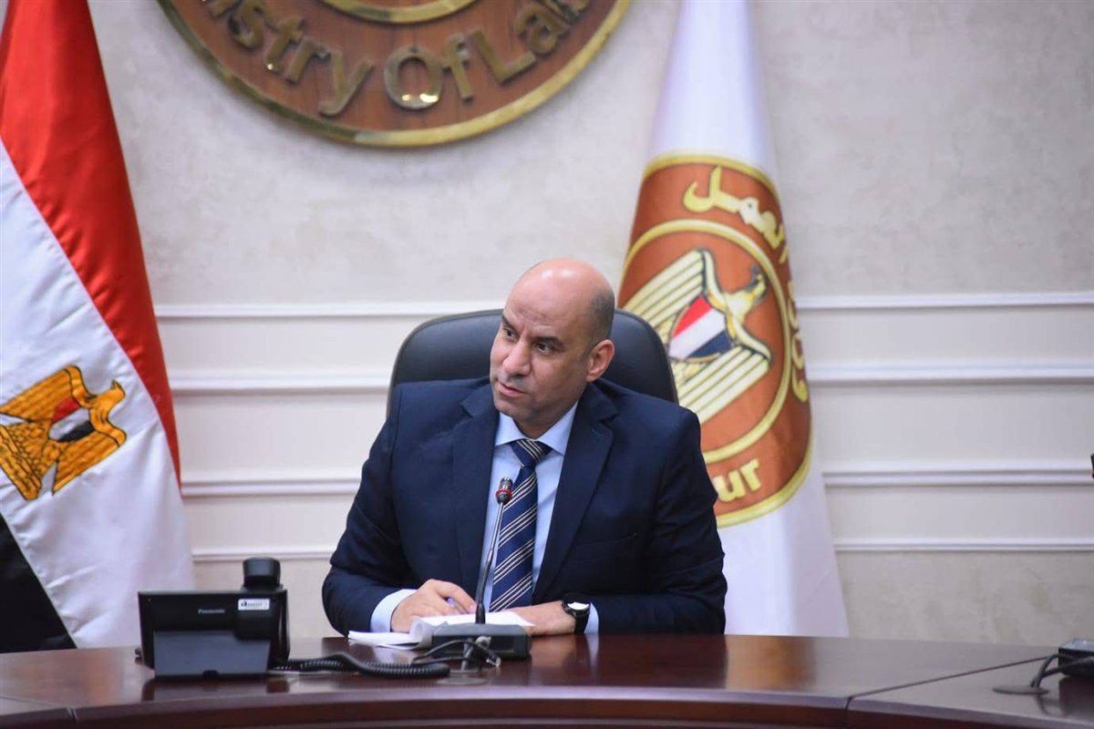 وزير العمل يعلن إجازة عيد الفطر للقطاع الخاص