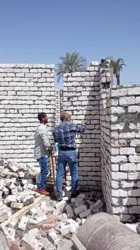 إزالة فورية لـ 4 حالات تعدي على الأراضي الزراعية في أبنوب بأسيوط