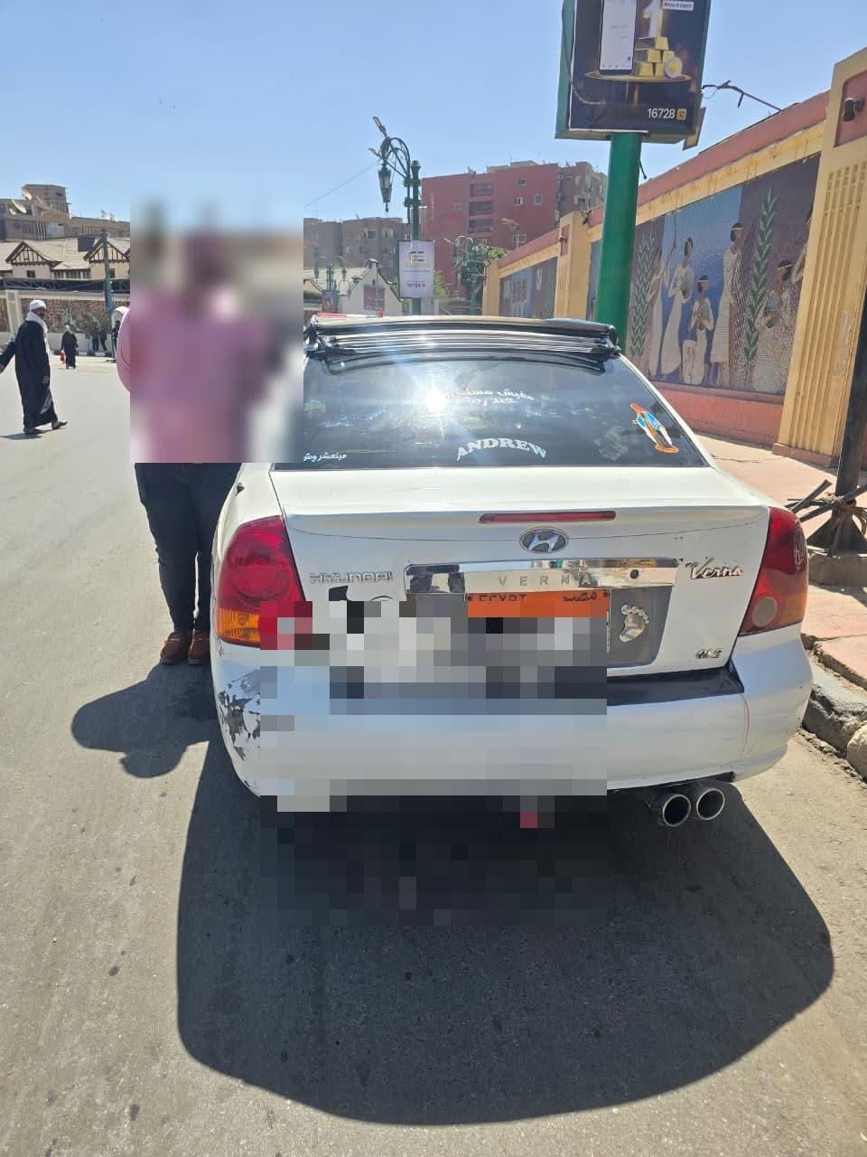 ضبط سائق تاكسي بأسيوط بعد رفضه التوصيل وإنزال راكبة قبل وجهتها