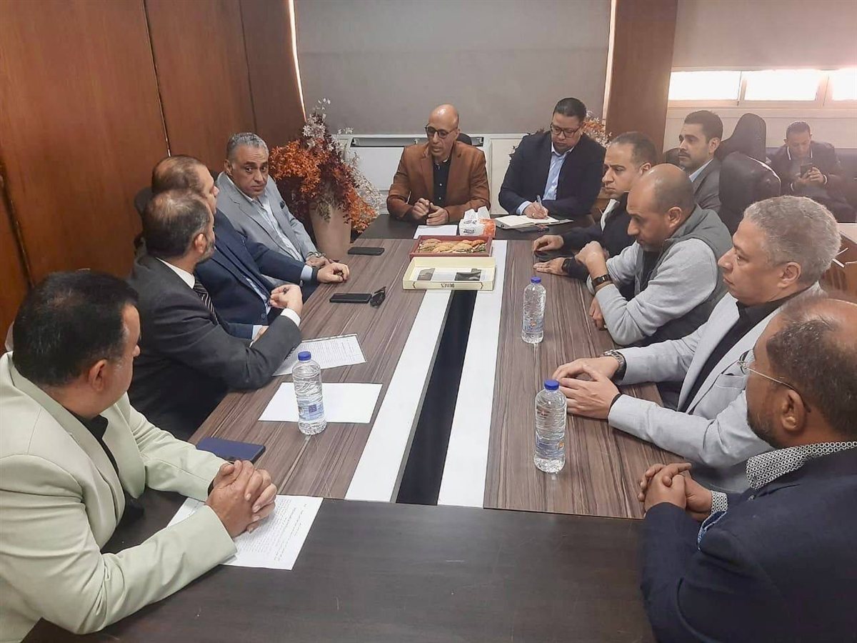 مسئولو وزارة الإسكان يستعرضون المستجدات والخطط التنفيذية