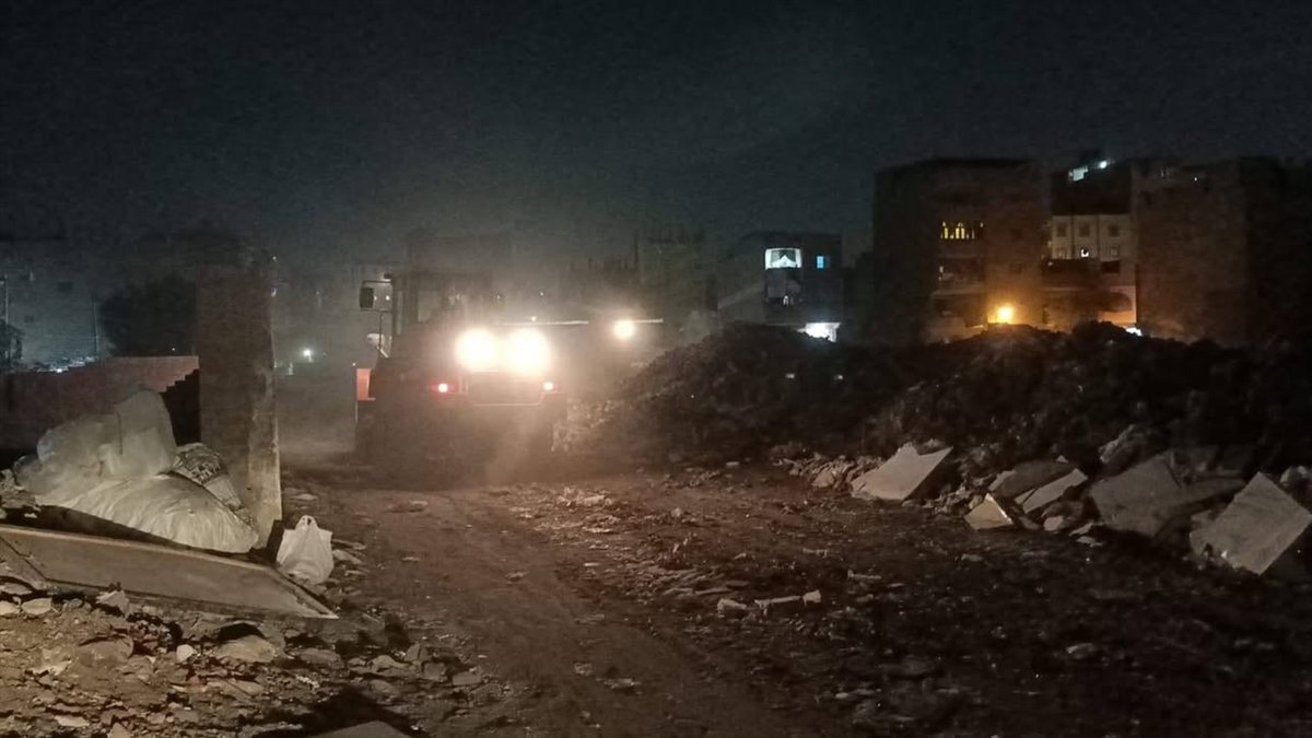 محافظة الجيزة ترفع 1400 طن مخلفات في بولاق الدكرور والهرم