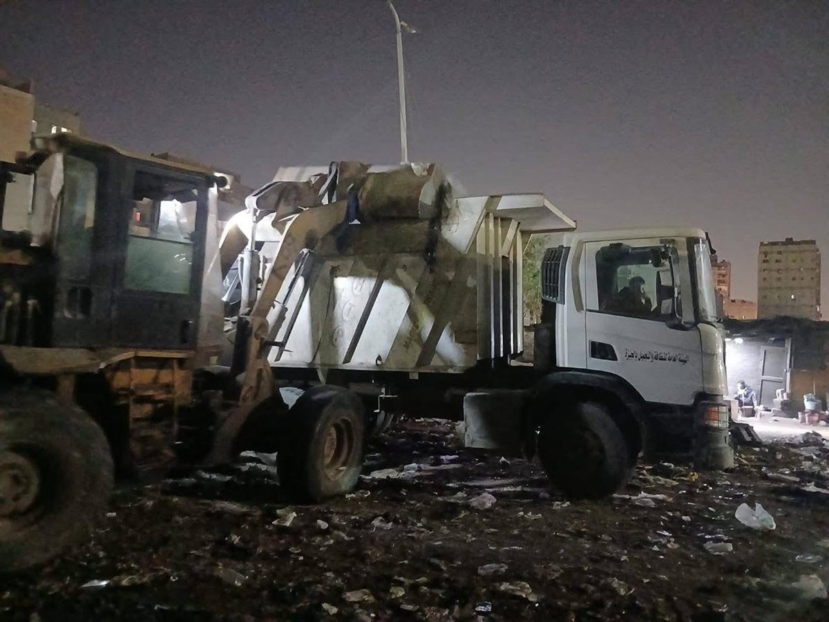 حملة لرفع المخلفات والتراكمات في بولاق الدكرور وحي الهرم