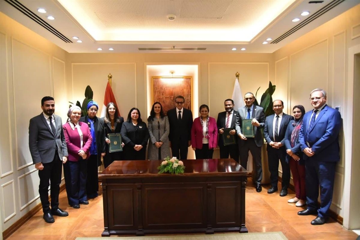 الصحة والتضامن توقعان مذكرة لتقديم خدمات طبية للسيدات