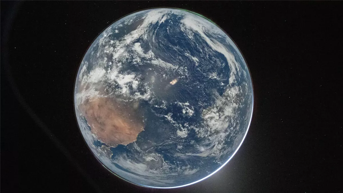 الأرض من الفضاء - Nasa/Reid Wiseman