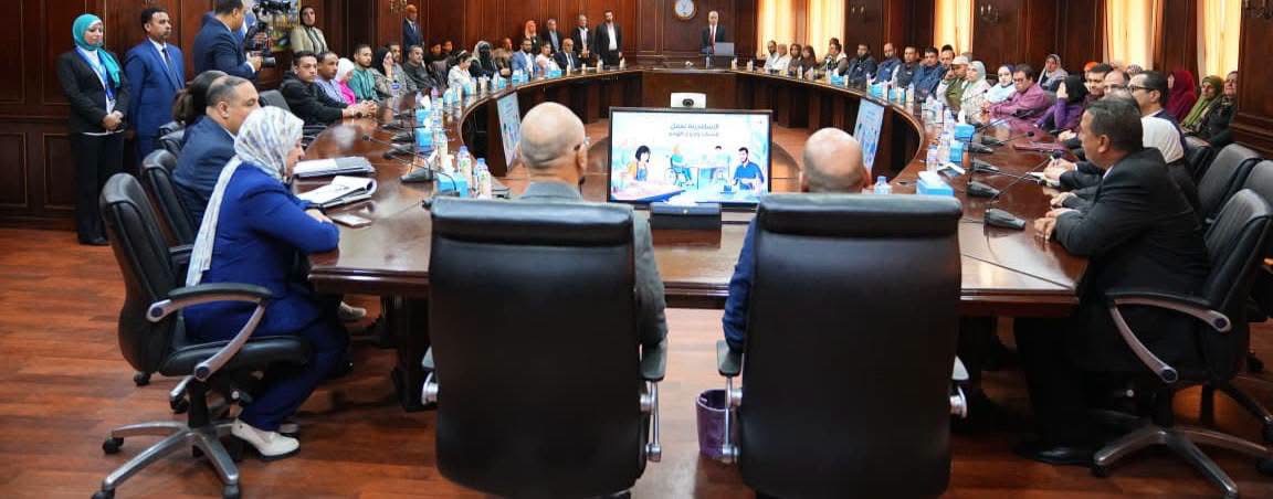 وزير العمل يبحث دعم التشغيل والتدريب المهني في الإسكندرية