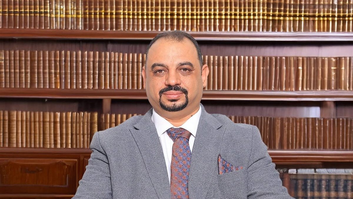 محمد عبده يطالب بتيسيرات حاسمة في قانون التصالح