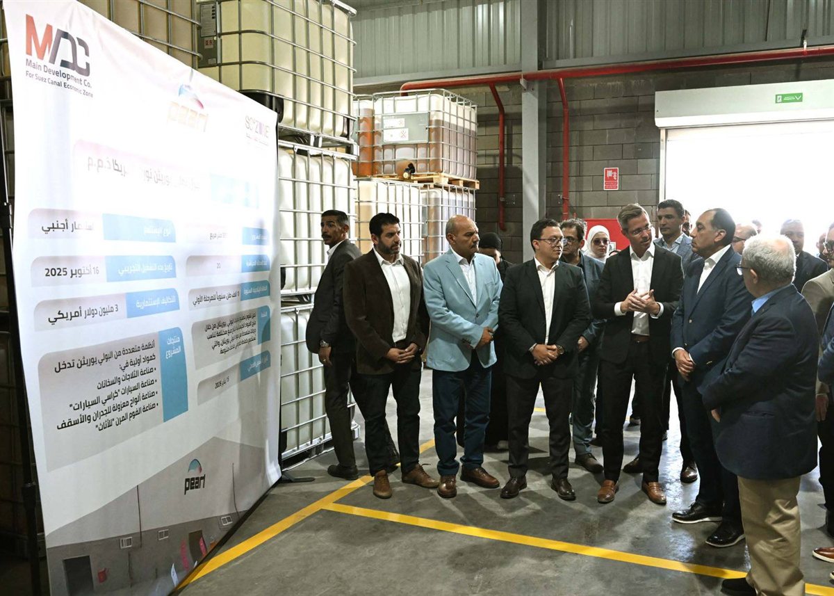 رئيس الوزراء يفتتح المصنع لدعم الصناعات الحيوية في مصر