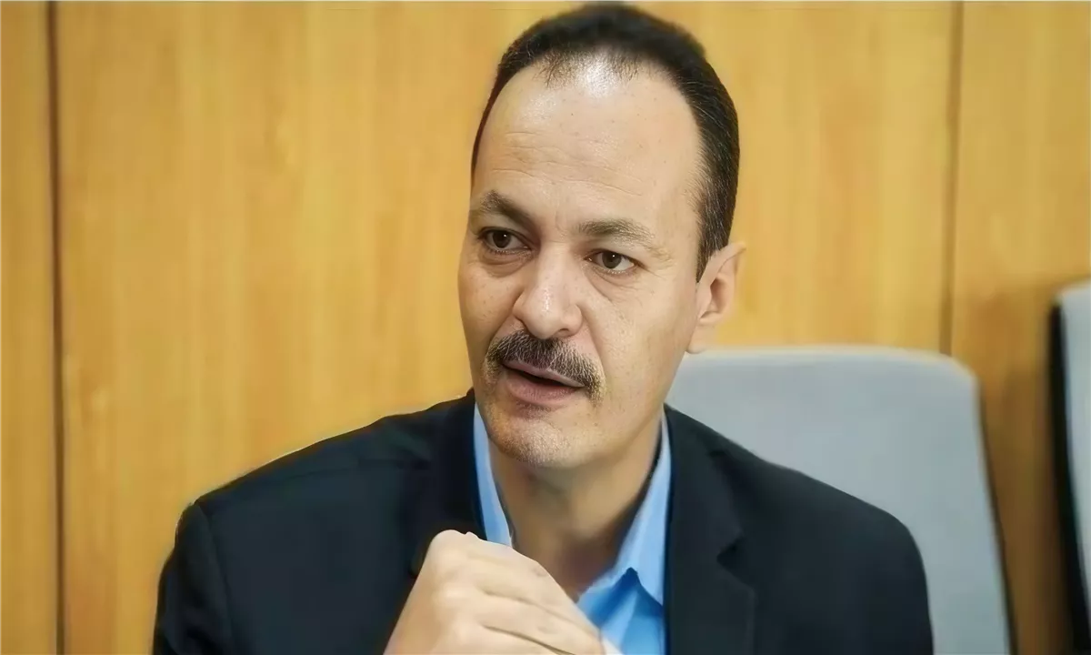 حسين غيته يطالب بتعظيم عائد فوسفات أبو طرطور
