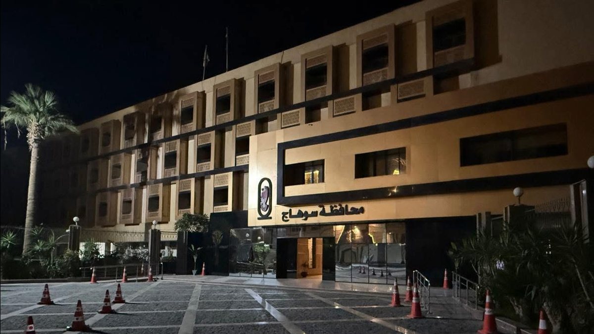 محافظ سوهاج يؤكد استمرار الحملات الرقابية على منافذ بيع اللحوم ومنتجاتها