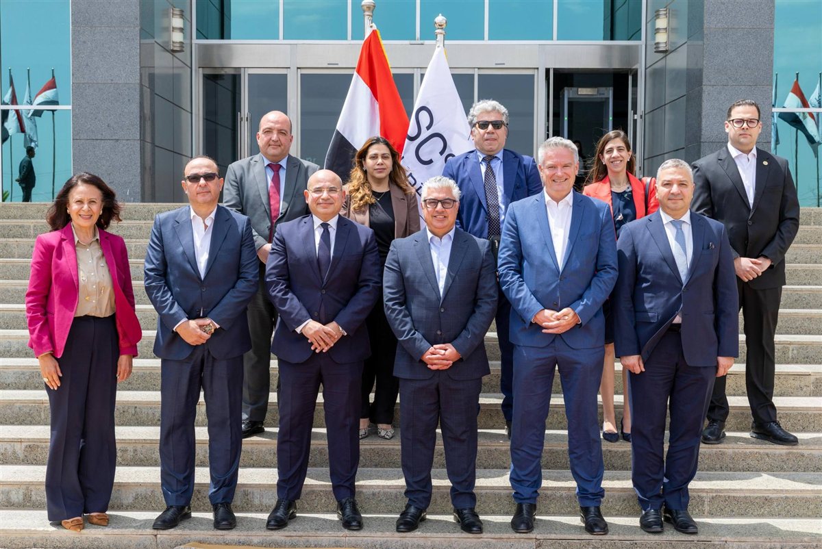 منظمة التعاون الاقتصادي والتنمية تزور المنطقة الاقتصادية لقناة السويس