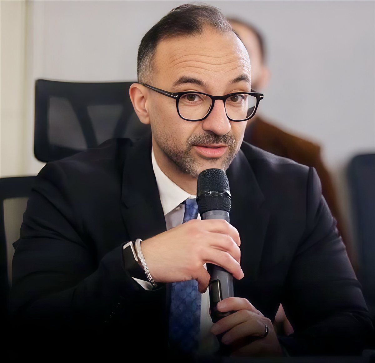 أحمد الحمامصي يطالب بالرقابة  على مصروفات المدارس الخاصة