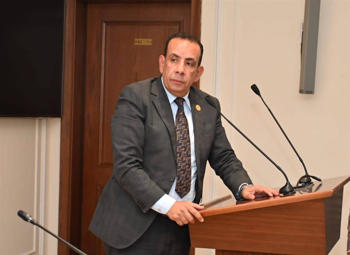 أحمد عرفة يطالب الحكومة بحسم أزمة وقف المنان