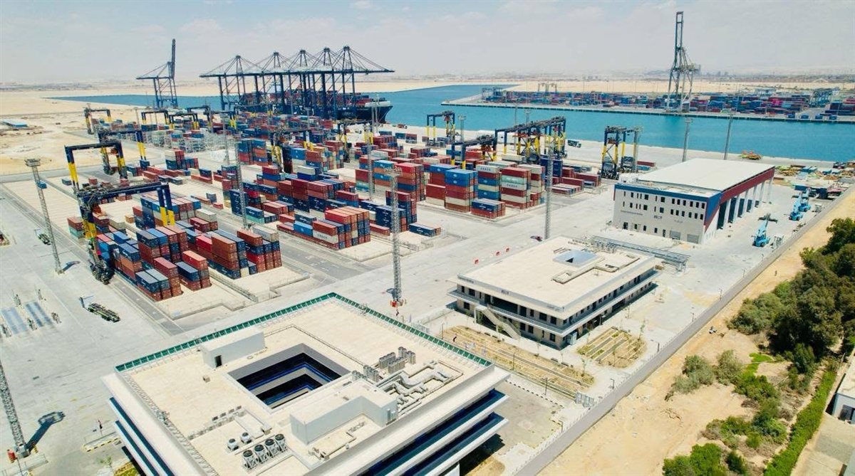 ارتفاع إنتاجية الحاويات يعزز تنافسية الموانئ المصرية إقليمياً