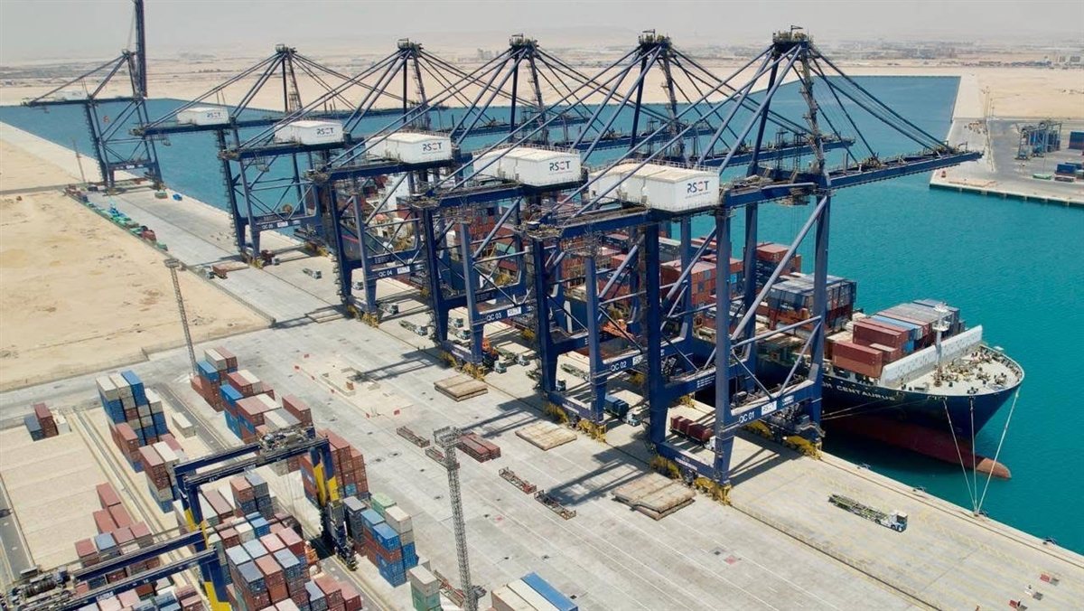 الموانئ المصرية تسجل نمواً ملحوظاً في تداول الحاويات اليومية