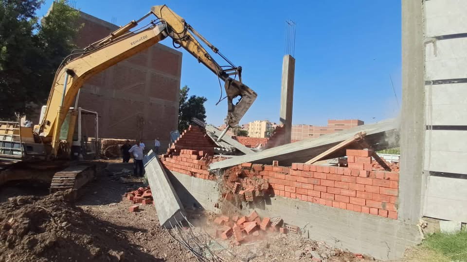 الجيزة تزيل مخالفات بناء وتعديات على الأراضي الزراعية خلال إجازة العيد