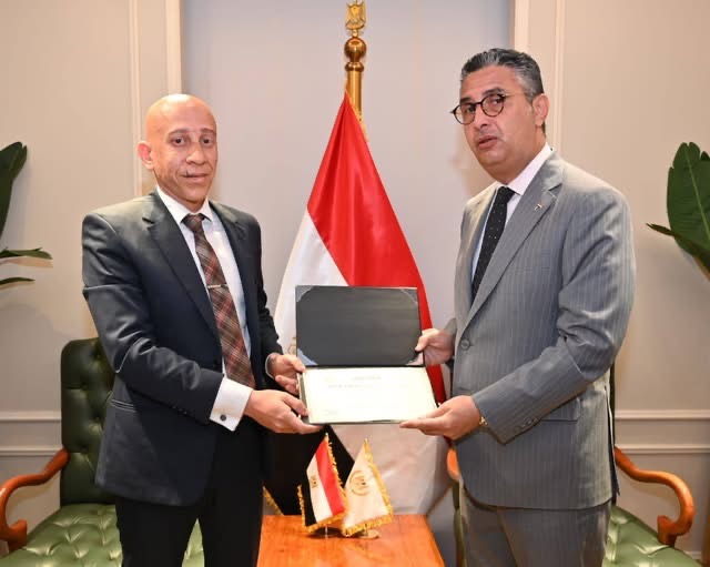 وزير التموين أحمد السيد شكري بعد أدائه الرقابي خلال عيد الأضحى