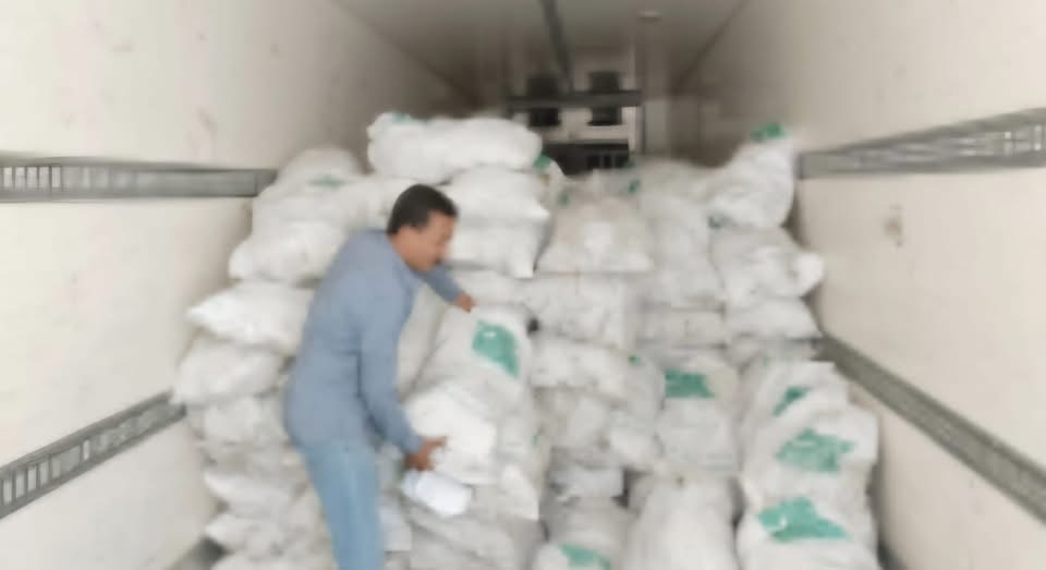 محافظ أسيوط يعلن توزيع لحوم للأسر الأولى بالرعاية خلال عيد الأضحى
