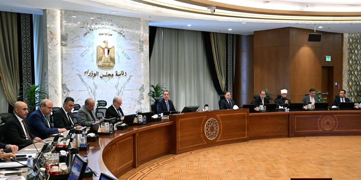 مجلس الوزراء يعتمد عقد إنابة لوحدات سكنية ببورسعيد