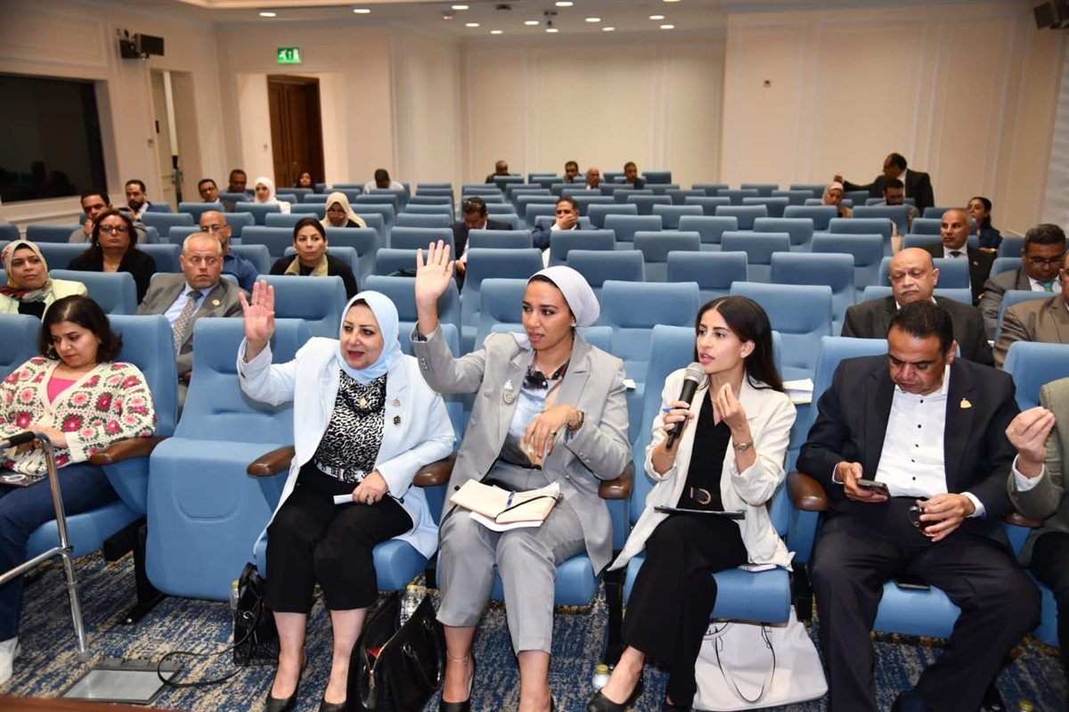 إيلاريا سمير تطالب بخطة إنسانية لمواجهة الكلاب الضالة