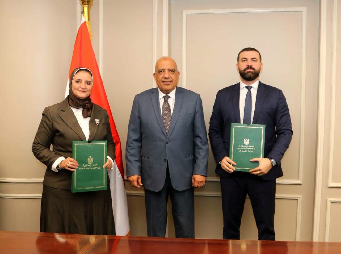 توقيع مذكرة تفاهم بين الشركة المصرية لنقل الكهرباء وشركة هيكا داتا