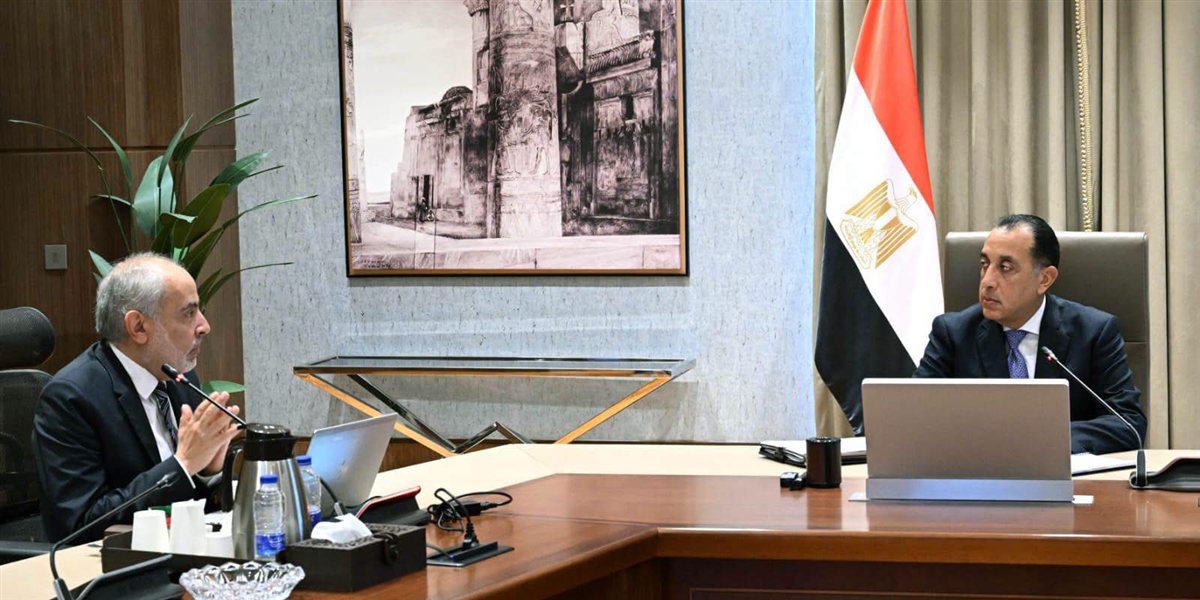 مدبولي يتابع تطوير نزلة السمان وإحياء قرافة المماليك