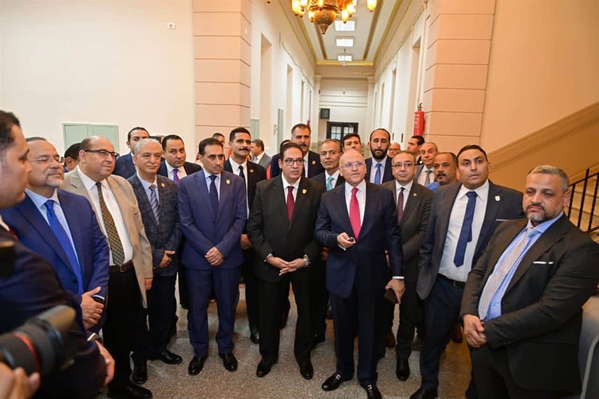 جامعة القاهرة تطلق خدمات رقمية جديدة بكلية الحقوق