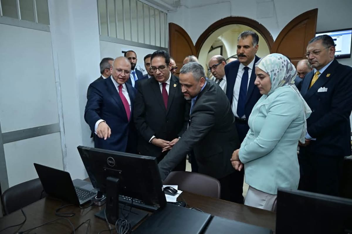 منظومة رقمية جديدة بكلية الحقوق في جامعة القاهرة